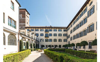 Immagine: Biblioteca centrale, giardino interno