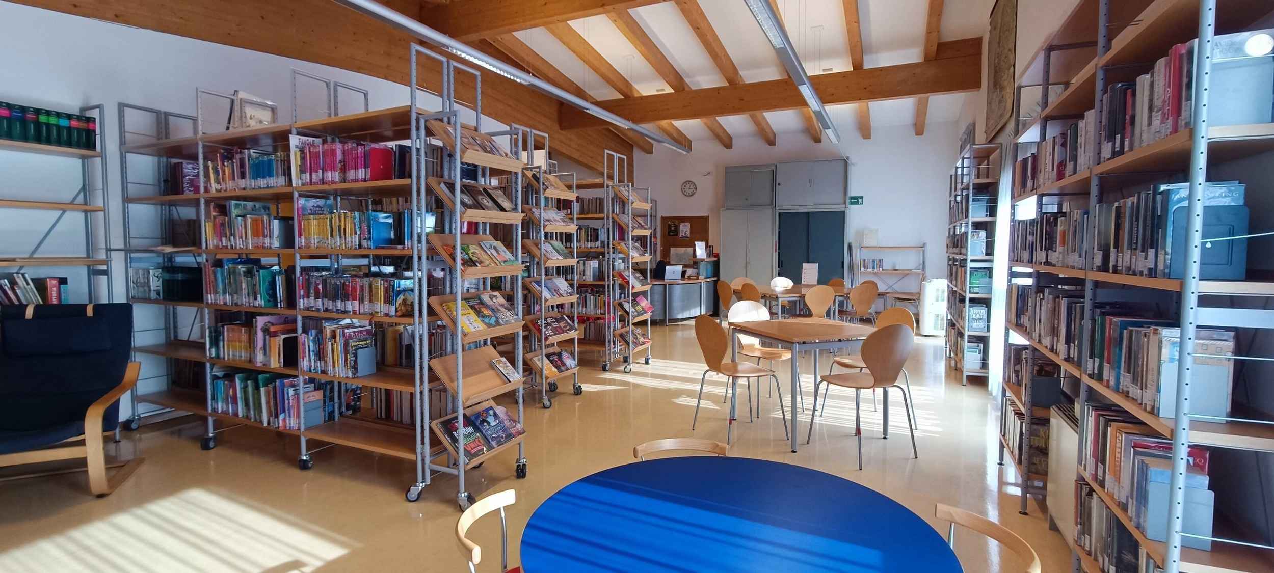 Immagine: Biblioteca di Montevaccino - Castello di Carta