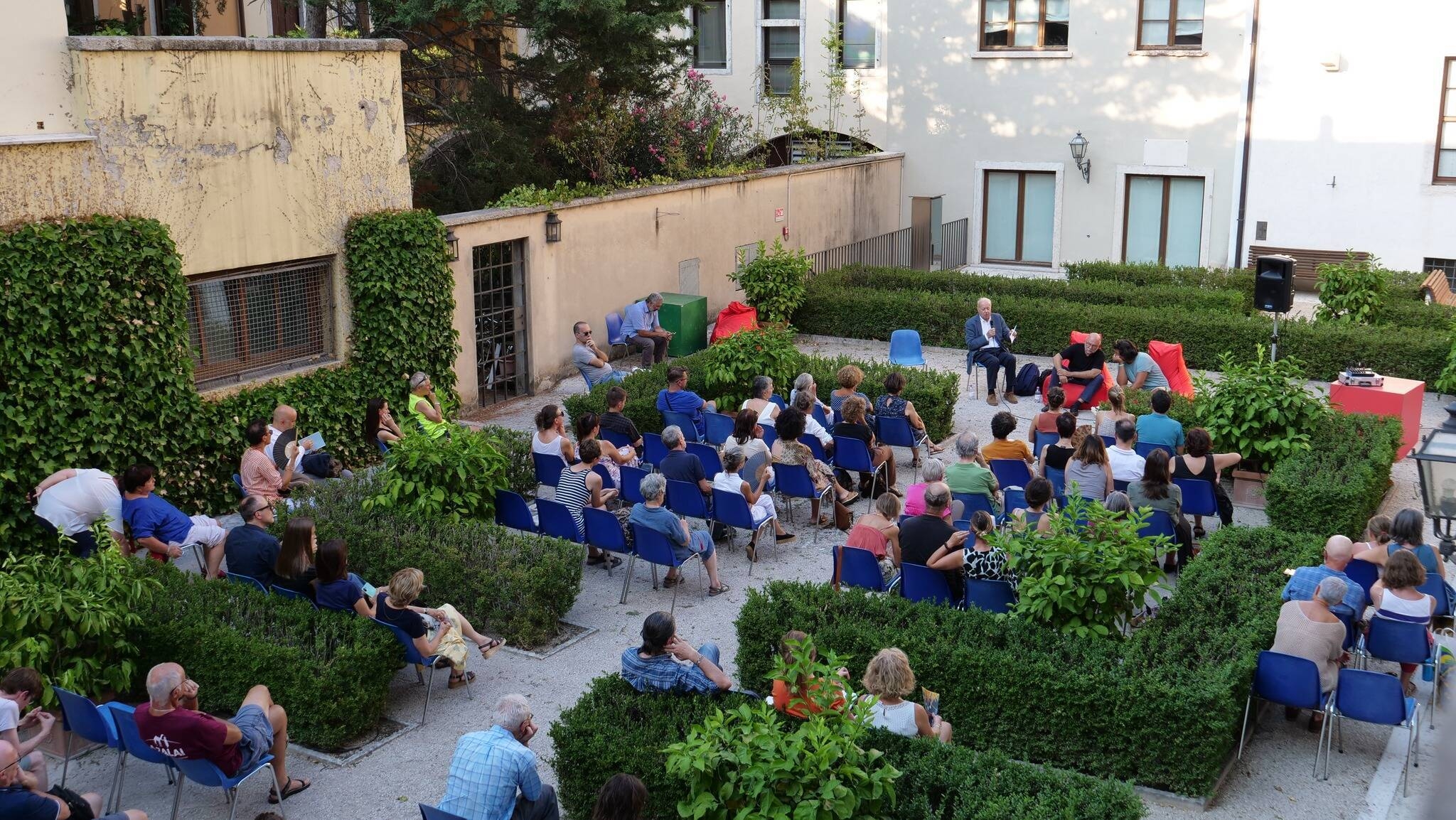 Immagine: Giardino dei poeti