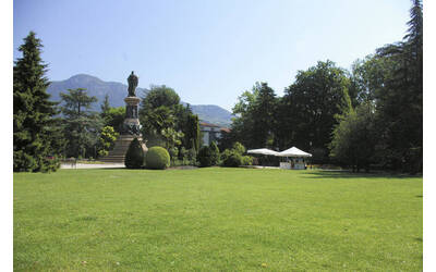 Immagine: Piazza Dante