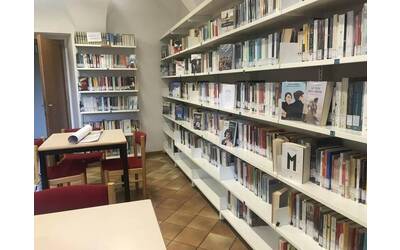 Immagine: Piccola Biblioteca - Il Colibrì